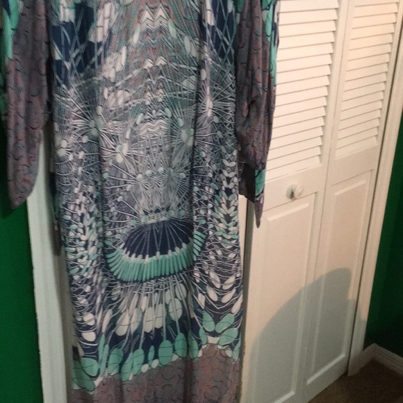 BCBG Tildie Kimono - Picture 11 of 11